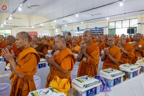 ภาพ No.137677:พิธีตักบาตร พิธีถวายสังฆทานแด่คณะสงฆ์ 323 วัด พิธีทำบุญอุทิศส่วนกุศลแด่ผู้วายชนม์ ในเหตุการณ์ความไม่สงบ 4 จังหวัดชายแดนภาคใต้ ปีที่ 20 ครั้งที่ 169 และพิธีมอบกองทุนหนุนแรงใจช่วยครูใต้ ปีที่ 17 ครั้งที่ 134 วันที่ 25 พฤษภาคม พ.ศ.2567 อ.ตากใบ จ.นราธิวาส