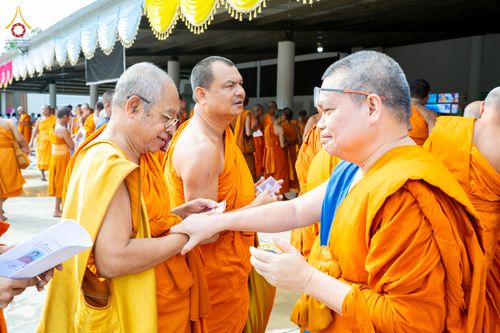 ภาพ No.337073:วันเสาร์ที่ 27 มิถุนายน พ.ศ. 2569 พิธีตักบาตรแด่คณะสงฆ์ 323 วัด 4 จังหวัดชายแดนภาคใต้ พิธีถวายสังฆทานแด่คณะสงฆ์ 323 วัด ปีที่ 22 ครั้งที่ 186 พิธีมอบกองทุนหนุนแรงใจช่วยครูใต้ ปีที่ 19 ครั้งที่ 149 และพิธีทำบุญอุทิศส่วนกุศลให้ผู้วายชนม์ ณ ศูนย์ปฏิบัติธรรม