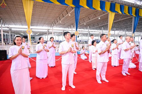 ภาพ No.342796:วันอาทิตย์ที่ 9 สิงหาคม พ.ศ.2569 พิธีจุดเทียนใจ ไฟนิรันดร์ อนันตชัย ณ รัตนบัลลังก์ วัดพระธรรมกาย