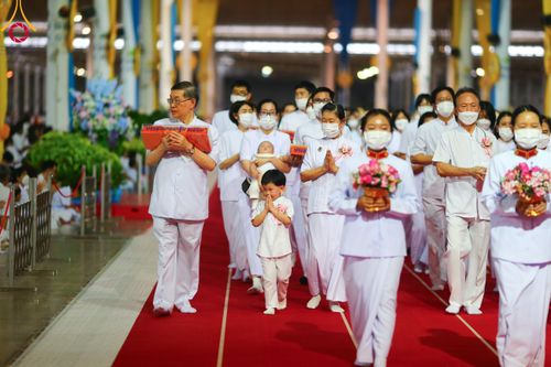 ภาพ No.92283:พิธีทอดกฐินธรรมชัยเพื่อสร้างอาคาร 115 ปี คุณยายอาจารย์มหารัตนอุบาสิกาจันทร์ ขนนกยูง อาทิตย์ต้นเดือนที่ 5 พฤศจิกายน พ.ศ. 2566 ณ วัดพระธรรมกาย จ.ปทุมธานี