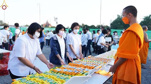 ภาพ No.72940:พิธีถวายภัตตาหารเป็นสังฆทาน แด่คณะพระธรรมยาตราฯ ในโครงการธรรมยาตรากตัญญูบูชา มหาปูชนียาจารย์ พระมงคลเทพมุนี(สด จนฺทสโร) พระผู้ปราบมาร อนุสรณ์สถาน 7 แห่ง ปีที่ 11 วันที่ 20 มกราคม พ.ศ. 2566