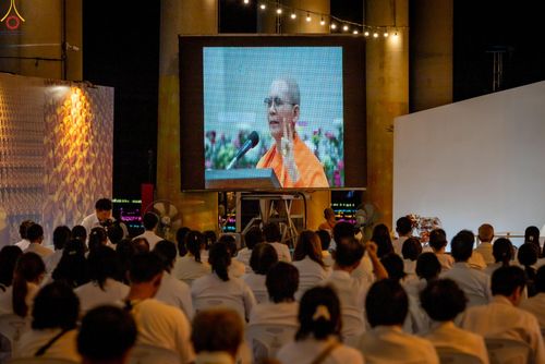 ภาพ No.345933:วันพฤหัสบดีที่ 27 สิงหาคม พ.ศ.2569 พิธีฉลองชัยสวดมนต์บทธัมมจักกัปปวัตตนสูตร 8,657,585,858 จบ ณ มหารัตนวิหารคด วัดพระธรรมกาย