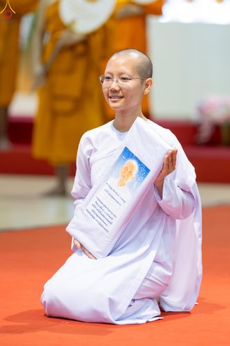 ภาพ No.342222:วันอาทิตย์ที่ 2 สิงหาคม พ.ศ.2569 พิธีมุทิตาสักการะพระภิกษุ  ผู้สอบได้เปรียญธรรม 9 ประโยค ระดับโลก ปีที่ 38, พิธีมอบโล่เกียรติยศ และทุนการศึกษา สำนักเรียนบาลีดีเด่นทั่วประเทศ ณ สภาธรรมกายสากล วัดพระธรรมกาย