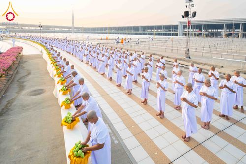 ภาพ No.319408:วันเสาร์ที่ 4 เมษายน พ.ศ.2569 พิธีขอขมา มอบผ้าไตร และถวายบาตรแด่นาคธรรมทายาท ในโครงการบรรพชาสามเณรฟื้นฟูพระพุทธศาสนาทั่วไทย โครงการหน่อแก้วเปรียญธรรม รุ่นที่ 14 โครงการสามเณรยุวธรรมทายาท รุ่นที่ 34 โครงการสามเณรมัชฌิมธรรมทายาท รุ่นที่ 30 ณ สภาธรรมกายสากล