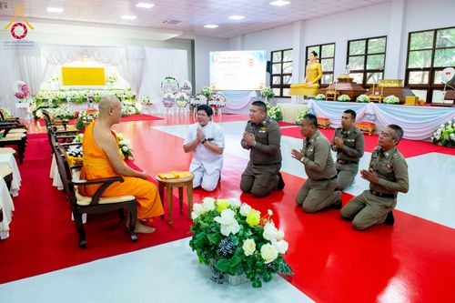 ภาพ No.314404:วันพฤหัสบดีที่ 19 มีนาคม พ.ศ. 2569 พิธีบำเพ็ญกุศล คุณพ่อณรงค์ จินตมากุล โยมบิดา พระครูปลัดรัตนวีรวัฒน์ (รังสฤษดิ์ อิทฺธิจินตโก) ที่ปรึกษาเจ้าคณะจังหวัดปทุมธานี เจ้าอาวาสวัดพระธรรมกาย  ณ ห้องปลูกศรัทธา 2 วัดพระธรรมกาย ปทุมธานี