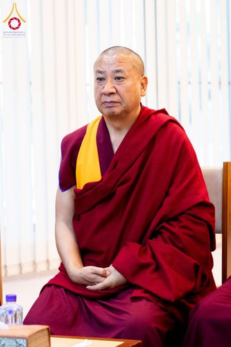 ภาพ No.317548:วันอังคารที่ 24 มีนาคม พ.ศ.2569  หลวงพ่อทัตตชีโว รองเจ้าอาวาส วัดพระธรรมกาย ต้อนรับปฏิสันถารคณะลามะจากทิเบต