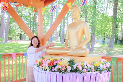 ภาพ No.321653:วันอาทิตย์ที่ 12 เมษายน พ.ศ.2569 กิจกรรมงานบุญวันสงกรานต์ (ตักบาตร ขอขมาพ่อแม่ สรงน้ำพระ รดน้ำขอพร) ณ วัดพระธรรมกายจอร์เจีย ประเทศสหรัฐอเมริกา