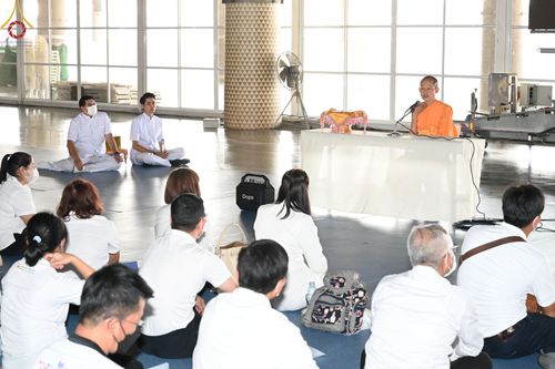 ภาพ No.77385:โครงการเสริมสร้างมาตรฐานคุณธรรมจริยธรรมของพนักงาน และลูกจ้างเทศบาลเมืองคลองหลวง ประจำปีงบประมาณ พ.ศ.๒๕๖๖  วันอังคารที่ ๒๘ กุมภาพันธ์ พ.ศ.๒๕๖๖  ณ วัดพระธรรมกาย อ.คลองหลวง จ.ปทุมธานี
