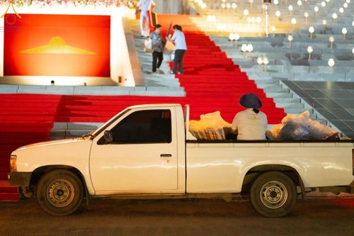 ภาพ No.138203:V.42 ก่อน กลาง เก็บ บุญวันวิสาขบูชา การเตรียมงาน การปฏิบัติงาน และการเก็บงาน ของเจ้าหน้าที่หน่วยงานต่างๆ วันวิสาขบูชา พุธที่ 22 พฤษภาคม พ.ศ. 2567