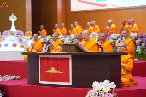 ภาพ No.167877:พิธีทอดกฐิน และ พิธีกรานกฐิน ในวันอาทิตย์ที่ 3 พฤศจิกายน พ.ศ. 2567 ณ วัดพระธรรมกาย จ.ปทุมธานี