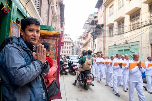 ภาพ No.129886:พิธีตัดปอยผมและแห่นาคธรรมทายาท ในโครงการบรรพชา 1,250 รูป ณ แดนประสูติ สวนลุมพินี ประเทศเนปาล วันที่ 2 มีนาคม พ.ศ. 2567