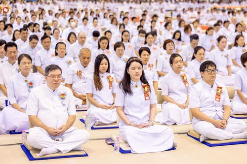 ภาพ No.244102:วันอาทิตย์ที่ 7 กันยายน พ.ศ. 2568 พิธีทอดผ้าป่าสมทบกฐินวัดพระธรรมกาย และสมทบกฐิน 30,000 วัดทั่วไทย ครั้งที่ 2 ณ ห้องแก้วสารพัดนึก 1 วัดพระธรรมกาย