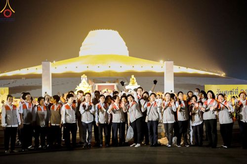 ภาพ No.208257:V.55 สารพัดV สารพัดดี ที่วัดพระธรรมกาย ในโครงการธรรมยาตรา กตัญญูบูชา มหาปูชนียาจารย์ พระมงคลเทพมุนี (สด จนฺทสโร) พระผู้ปราบมาร อนุสรณ์สถาน 7 แห่ง ปีที่ 13 ระหว่างวันที่ 2-31 มกราคม พ.ศ. 2568