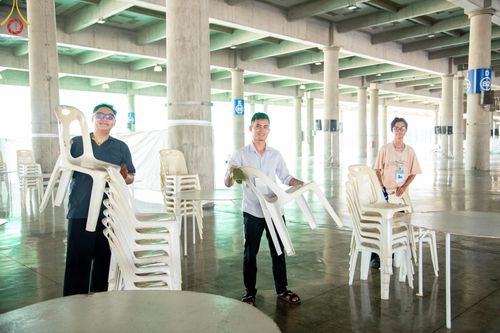 ภาพ No.60683:V.38 ทุ่มพลังเพื่อพ่อครบ 80 ปี ภาพการเตรียมงานของหน่วยงานต่างๆ เพื่อพิธีฉลองอายุวัฒนมงคล 80 ปี หลวงพ่อธัมมชโย และรับถวายมหาสังฆทาน 10,000 กว่าวัดทั่วประเทศ ในวันคุ้มครองโลก วันจันทร์ที่ 22 เมษายน พ.ศ. 2567