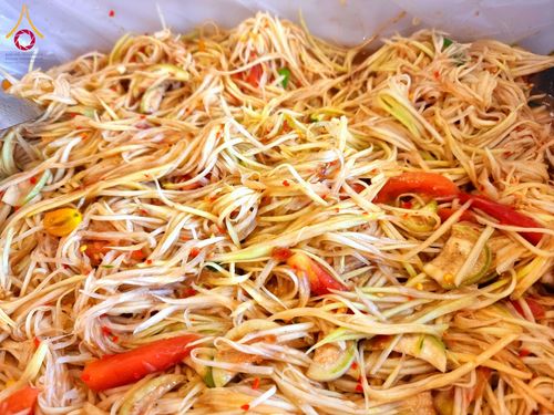 ภาพ No.204447:พิธีถวายภัตตาหารเป็นสังฆทาน แด่พระธรรมยาตรา ณ วัดพระธรรมกาย ตำบลคลองสาม อำเภอคลองหลวง จังหวัดปทุมธานี ในโครงการธรรมยาตรา กตัญญูบูชา มหาปูชนียาจารย์ พระมงคลเทพมุนี(สด จนฺทสโร) พระผู้ปราบมาร อนุสรณ์สถาน 7 แห่ง ปีที่ 13 วันที่ 31 มกราคม พ.ศ. 2568