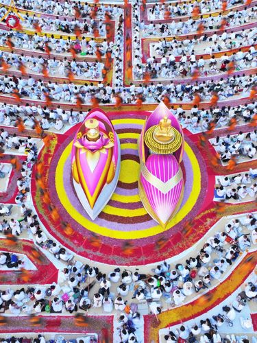 ภาพ No.108022:พิธีต้อนรับพระธรรมยาตรา ในโครงการธรรมยาตรากตัญญูบูชา มหาปูชนียาจารย์ พระมงคลเทพมุนี(สด จนฺทสโร) พระผู้ปราบมาร อนุสรณ์สถาน 7 แห่ง ปีที่ 12 วันที่ 7 มกราคม พ.ศ. 2567 ณ อนุสรณ์สถานคลองบางนางแท่น  อ.สามพราน จ.นครปฐม