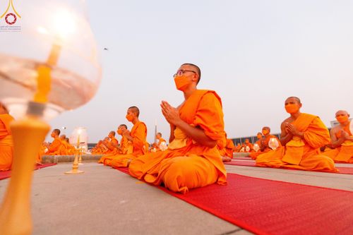ภาพ No.122135:พิธีจุดประทีปถวายเป็นพุทธบูชา และบูชาธรรมมหาปูชนียาจารย์ พระมงคลเทพมุนี(สด จนฺทสโร) ในโครงการธรรมยาตรา กตัญญูบูชา มหาปูชนียาจารย์ พระมงคลเทพมุนี(สด จนฺทสโร) พระผู้ปราบมาร อนุสรณ์สถาน 7 แห่ง ปีที่ 12 วันที่ 31 มกราคม พ.ศ. 2567 ณ วัดพระธรรมกาย จ.ปทุมธานี
