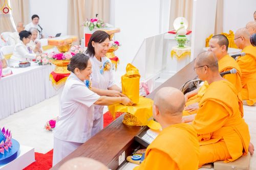 ภาพ No.234761:วันอาทิตย์ที่ 20 กรกฎาคม  พ.ศ.2568 พิธีทอดผ้าป่าภาคพื้นอเมริกา พิธีเจริญพระพุทธมนต์ ฉลองอาคารแก้วธรรมชัยรัตนอนันต์ วัดพระธรรมกายเทนเนสซี ประเทศสหรัฐอเมริกา