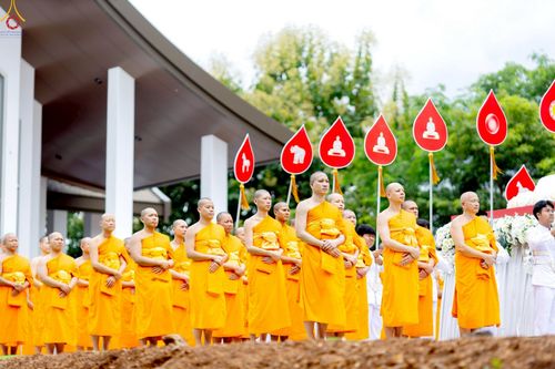 ภาพ No.239336:วันอาทิตย์ที่ 17 สิงหาคม พ.ศ. 2568 พิธีอัญเชิญรูปเหมือนพระมงคลเทพมุนี (สด จันทสโร) ณ ศาลากลางจังหวัดเลย ถึงลานพญานาค สวนสาธารณะกุดป่อง อ.เมือง จ.เลย