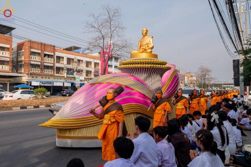 ภาพ No.120176:พิธีต้อนรับพระธรรมยาตรา ในโครงการธรรมยาตรา กตัญญูบูชา มหาปูชนียาจารย์ พระมงคลเทพมุนี(สด จนฺทสโร) พระผู้ปราบมาร อนุสรณ์สถาน 7 แห่ง ปีที่ 12 วันที่ 28 มกราคม พ.ศ. 2567 ณ วัดพระธรรมกาย จ.ปทุมธานี