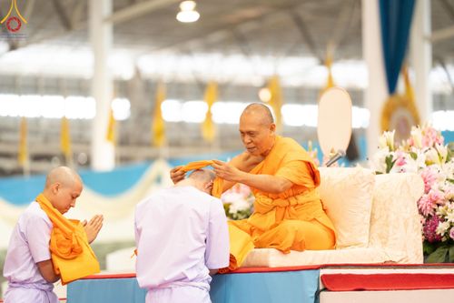 ภาพ No.180700:พิธีบรรพชาอุปสมบท โครงการอุปสมบทบูชาธรรมมหาปูชนียาจารย์ ประจำปีพุทธศักราช 2567 วันเสาร์ที่ 7 ธันวาคมพ.ศ. 2567 ณ วัดพระธรรมกาย จ.ปทุมธานี