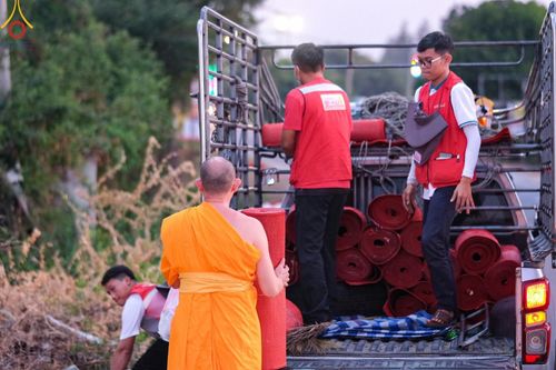 ภาพ No.191564:V.49 สารพัดV สารพัดดี ที่ธรรมยาตรา ในโครงการธรรมยาตรา กตัญญูบูชา มหาปูชนียาจารย์ พระมงคลเทพมุนี(สด จนฺทสโร) พระผู้ปราบมาร อนุสรณ์สถาน 7 แห่ง ปีที่ 13 ระหว่างวันที่ 2-31 มกราคม พ.ศ. 2568