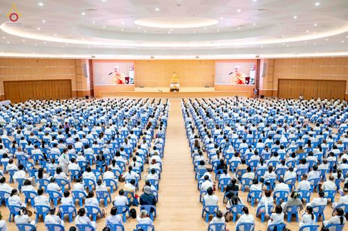 ภาพ No.344365:วันที่ 21-23 สิงหาคม พ.ศ. 2569 สัมมนารวมใจผู้นำบุญ บูชาธรรม 82 ปี หลวงพ่อธัมมชโย รุ่นที่ 1 กฐินสามัคคีทั่วไทย 30,000 วัด โครงการอุปสมบทบูชาธรรมมหาปูชนียาจารย์ 3,000 รูป  ณ ศูนย์ปฏิบัติธรรมเวิล์ดพีช วัลเล่ย์ จ.นครราชสีมา