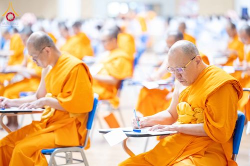 ภาพ No.309577:วันที่ 12 กุมภาพันธ์ พ.ศ. 2569 การสอบบาลีสนามหลวง ประจำปี 2569 ประโยค 1-2, ป.ธ.3/ ประโยค บ.ศ.1-2, บ.ศ.3 ณ สนามสอบประจำจังหวัดปทุมธานี แห่งที่ 2  วัดพระธรรมกาย อ.คลองหลวง จ.ปทุมธานี