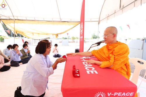 ภาพ No.306713:ภาพเบื้องหลังอาสาสมัครรวมใจ ชุดที่ 5 ในโครงการธรรมยาตรา กตัญญูบูชา มหาปูชนียาจารย์ พระมงคลเทพมุนี(สด จนฺทสโร) พระผู้ปราบมาร อนุสรณ์สถาน 7 แห่ง ปีที่ 14