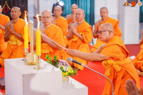 ภาพ No.283646:วันเสาร์ที่ 20 ธันวาคม  2568 พิธีบรรพชาสามเณร ณ ประเทศอินโดนีเซีย