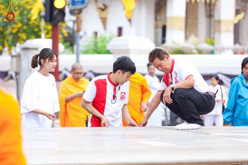 ภาพ No.310907:วันอาทิตย์ที่ 22 กุมภาพันธ์ พ.ศ. 2569 พิธีตักบาตรเเด่คณะพระภิกษุสงฆ์ 1,111 รูป จังหวัดน่าน หนึ่งในโครงการตักบาตรพระ 2,000,000 รูป 77 จังหวัดทั่วไทย ในวาระอันเป็นมงคลยิ่ง ครบรอบ 744 ปี นครน่าน สืบสานศรัทธา ทำบุญใหญ่ของเมืองน่าน ณ ข่วงเมือง วัดภูมินทร์ อำเ