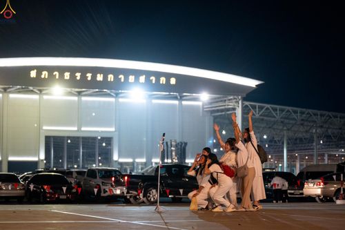 ภาพ No.280278:วันที่ 31 ธันวาคม พ.ศ.2568 -วันที่ 1 มกราคม พ.ศ.2569 พิธีฉลองชัยสวดมนต์บทธัมมจักกับปปวัตนสูตร ครบ 8,000,000,000 จบ , พิธีสวดมนต์ข้ามปี ณ วัดพระธรรมกาย