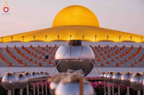 ภาพ No.312154:วันอังคารที่ 3 มีนาคม พ.ศ.2569 พิธีเวียนประทักษิณและจุดมาฆประทีป ณ ลานธรรมพระมหาธรรมกายเจดีย์ วัดพระธรรมกาย