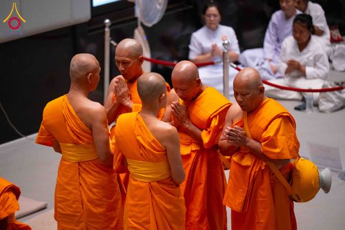 ภาพ No.321487:วันเสาร์ที่ 11 เมษายน พ.ศ.2569 พิธีขอบรรพชา พิธีขอสรณคมณ์และศีล, พิธีถวายบาตร พิธีอุปสมบท โครงการอุปสมบทหมู่ บูชาธรรมหลวงพ่อธัมมชโย พ.ศ.2569 โครงการอุปสมบทหมู่ธรรมทายาท ระดับอุดมศึกษา รุ่น 53 (ภาคฤดูร้อน) ณ วัดพระธรรมกาย ปทุมธานี