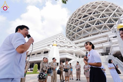 ภาพ No.311513:วันจันทร์ที่ 23 กุมภาพันธ์ พ.ศ. 2569 เปิดโลกทัศน์ผู้บริหารสถานศึกษายุคใหม่ เรียนรู้ต้นแบบการพัฒนาคนผ่านพลัง “บวร–V-Star” ผู้เข้ารับการพัฒนาตามโครงการ สพฐ. ศึกษาดูงานวัดพระธรรมกาย เสริมภาวะผู้นำคุณธรรมสู่การบริหารโรงเรียนอย่างยั่งยืน ณ อาคาร 100 ปี คุณยาย