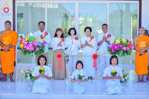 ภาพ No.313012:วันเสาร์ที่ 28 กุมภาพันธ์  พ.ศ. 2569 พิธีทอดผ้าป่าสามัคคีเพื่อสร้างอาคารที่พักสามเณร ณ ศูนย์ปฏิบัติธรรมสวนผึ้ง จ.ราชบุรี