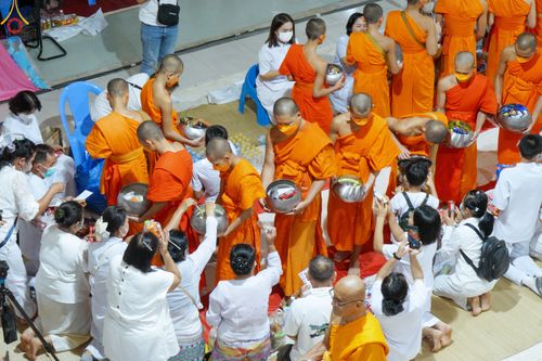 ภาพ No.82270:พิธีตักบาตรพระ 1,000 รูป ปีที่ 8 วันเสาร์ที่ 10 มิถุนายน 2566 ณ ธุดงคสถานล้านนา อ.สันทราย จ.เชียงใหม่