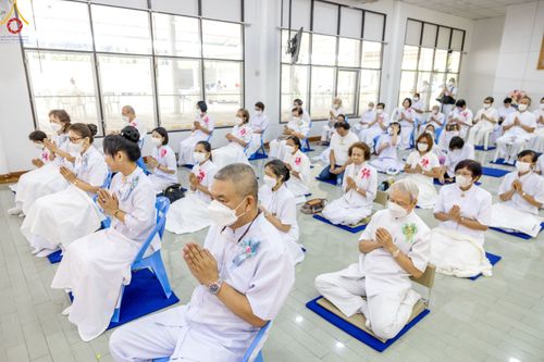 ภาพ No.78166:พิธีเจริญพระพุทธมนต์ สมโภชดวงแก้ว  " ดวงตะวันแห่งเกาหลี "  ดวงแก้ว "บริกรรมนิมิต" เพื่อการเข้าถึงธรรม  วันเสาร์ที่ 18 มีนาคม พ.ศ.2566  ณ อาคารปลูกศรัทธา วัดพระธรรมกาย