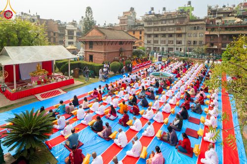 ภาพ No.313399:วันพฤหัสบดีที่ 12 มีนาคม พ.ศ. 2569 พิธีมอบบาตรและผ้าไตรในโครงการบรรพชาสามเณร 500 รูป  ณ นาคบาฮาล (Nagbahal) ประเทศเนปาล