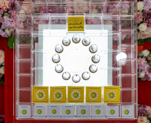 ภาพ No.78160:พิธีเจริญพระพุทธมนต์ สมโภชดวงแก้ว  " ดวงตะวันแห่งเกาหลี "  ดวงแก้ว "บริกรรมนิมิต" เพื่อการเข้าถึงธรรม  วันเสาร์ที่ 18 มีนาคม พ.ศ.2566  ณ อาคารปลูกศรัทธา วัดพระธรรมกาย