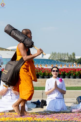 ภาพ No.305926:วันที่ 25 มกราคม พ.ศ. 2569 พิธีต้อนรับพระธรรมยาตรา วัดพระธรรมกาย(ภาพชุดที่ 4) ในโครงการธรรมยาตรา กตัญญูบูชา มหาปูชนียาจารย์ พระมงคลเทพมุนี(สด จนฺทสโร) พระผู้ปราบมาร อนุสรณ์สถาน 7 แห่ง ปีที่ 14