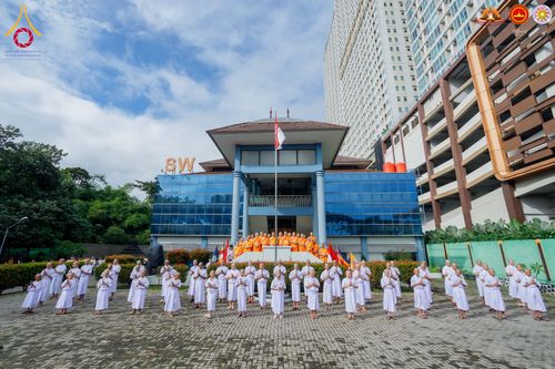 ภาพ No.283582:วันเสาร์ที่ 20 ธันวาคม  2568 พิธีบรรพชาสามเณร ณ ประเทศอินโดนีเซีย