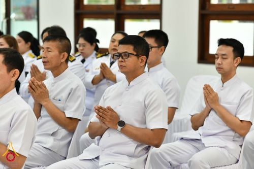 ภาพ No.344204:วันที่ 12 สิงหาคม พ.ศ. 2569  พสกนิกรชาวอำเภอคลองหลวง พร้อมใจร่วมพิธีสวดพระพุทธมนต์และทำบุญตักบาตรถวายพระราชกุศล เนื่องในวันคล้ายวันพระราชสมภพ สมเด็จพระบรมราชชนนีพันปีหลวง และวันแม่แห่งชาติ 12 สิงหาคม 2569
