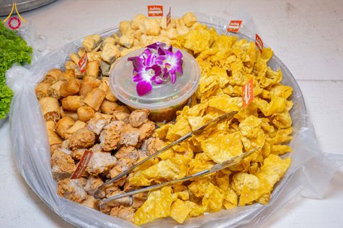 ภาพ No.303923:วันที่ 28 มกราคม พ.ศ. 2569 พิธีถวายภัตตาหารเป็นสังฆทาน แด่พระธรรมยาตรา ณ วัดพระธรรมกาย  จังหวัดปทุมธานี ในโครงการธรรมยาตรา กตัญญูบูชา มหาปูชนียาจารย์ พระมงคลเทพมุนี(สด จนฺทสโร) พระผู้ปราบมาร อนุสรณ์สถาน 7 แห่ง ปีที่ 14