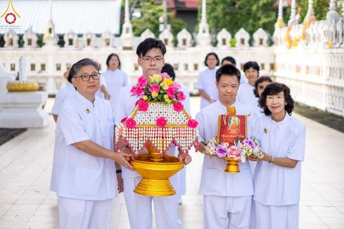 ภาพ No.169184:พิธีทอดกฐิน ณ วัดรางบัว แขวงบางหว้า เขตภาษีเจริญ จ.กรุงเทพมหานคร ในโครงการกฐินสามัคคีทั่วไทย 30,000 วัด บูชาธรรม 80 ปี หลวงพ่อธัมมชโย โดยคณะศิษยานุศิษย์วัดพระธรรมกาย วันที่ 20 ตุลาคม พ.ศ. 2567