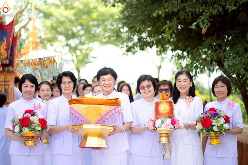 ภาพ No.259211:วันที่ 19 ตุลาคม พ.ศ. 2568 พิธีทอดกฐินสามัคคีทั่วไทย 30,000 วัด โดยคณะศิษยานุศิษย์ บูชาธรรม 81 ปี หลวงพ่อธัมมชโย ณ วัดบ้านพร้าวนอก ต.เชียงรากใหญ่ อ.สามโคก จ.ปทุมธานี