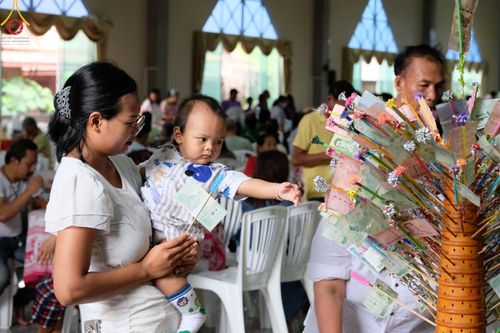 ภาพ No.166668:พิธีทอดกฐิน ณ วัดด่าน กรุงเทพมหานคร ในโครงการกฐินสามัคคีทั่วไทย 30,000 วัด บูชาธรรม 80 ปี หลวงพ่อธัมมชโย โดยคณะศิษยานุศิษย์วัดพระธรรมกาย วันที่ 23 ตุลาคม พ.ศ. 2567