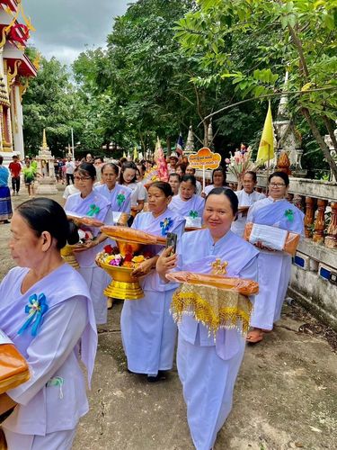 ภาพ No.181718:พิธีทอดกฐิน ณ วัดศรีบุญเรือง จ.นครราชสีมา ในโครงการทอดกฐินสามัคคีทั่วไทย 30,000 วัด บูชาธรรม 80 ปี หลวงพ่อธัมมชโย โดยคณะศิษยานุศิษย์วัดพระธรรมกาย วันที่ 2 พฤศจิกายน พ.ศ. 2567