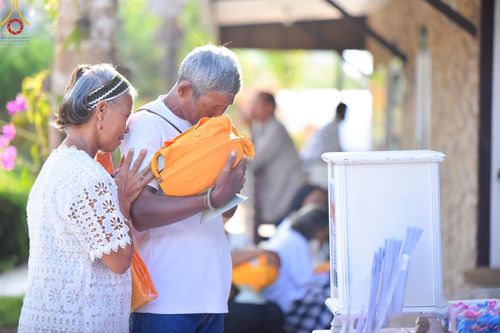 ภาพ No.133576:พิธีบรรพชาสามเณร ณ ศูนย์ปฏิบัติธรรมเขาคิชฌกูฏ จ.จันทบุรี วันที่ 4 เมษายน พ.ศ. 2567