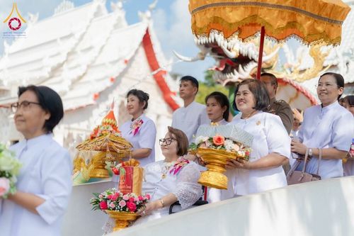 ภาพ No.178703:พิธีทอดกฐิน ณ วัดหนองจับเต่า ต.นาจอมเทียน อ.สัตหีบ จ.ชลบุรี ในโครงการกฐินสามัคคีทั่วไทย 30,000 วัด บูชาธรรม 80 ปี หลวงพ่อธัมมชโย โดยคณะศิษยานุศิษย์วัดพระธรรมกาย วันที่ 15 พฤศจิกายน พ.ศ. 2567